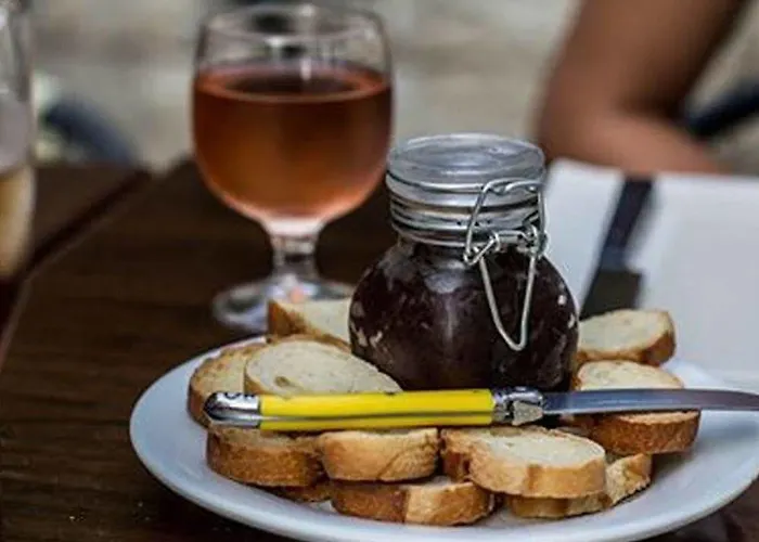 Domaine De Pradaous Frühstückspension 3*