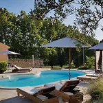 Domaine De Pradaous Bed & Breakfast Reillanne