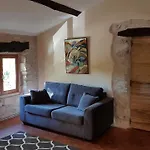 Domaine De Pradaous Bed & Breakfast Reillanne