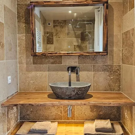 Bed & Breakfast Domaine De Pradaous 3*