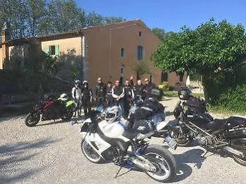 Domaine De Pradaous Alojamento de Acomodação e Pequeno-almoço Reillanne