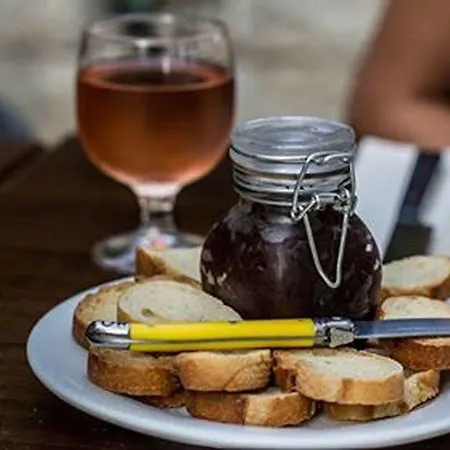 Domaine De Pradaous Alojamento de Acomodação e Pequeno-almoço *
