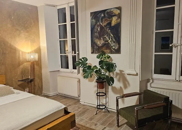 Domaine De Pradaous לינה וארוחת בוקר Reillanne