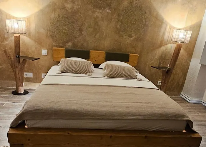 Domaine De Pradaous 3*