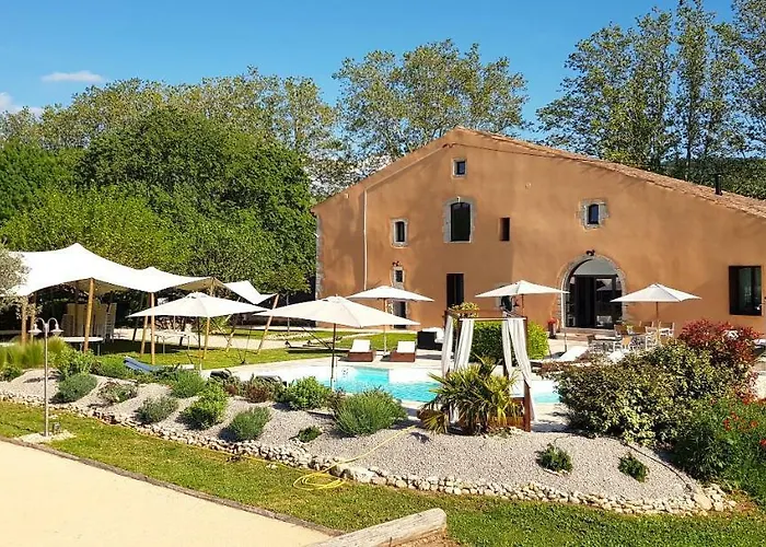 Domaine De Pradaous לינה וארוחת בוקר Reillanne